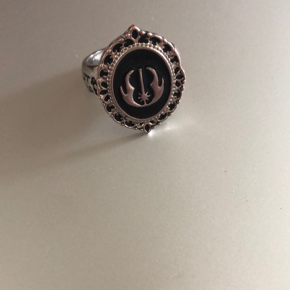 💫Star Wars Ring Size 8 -488 $15 or $13w/offer